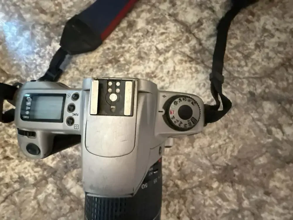 Canon EOS Rebel 2000 35mm SLR Film Camera with 28-80mm Lens